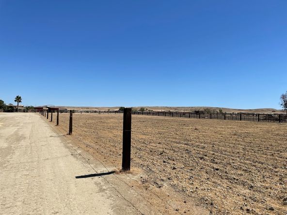 ±0.99 Acres of Vacant Land in Coalinga, CA: 47988 Lost Hills Rd, Coalinga, CA 93210
